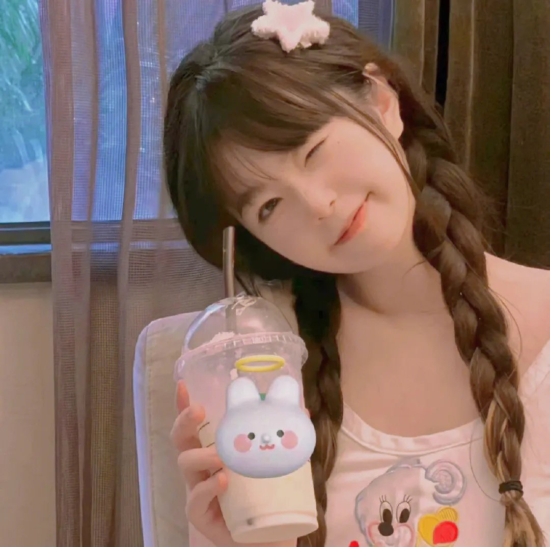 艾娃与莱昂国语